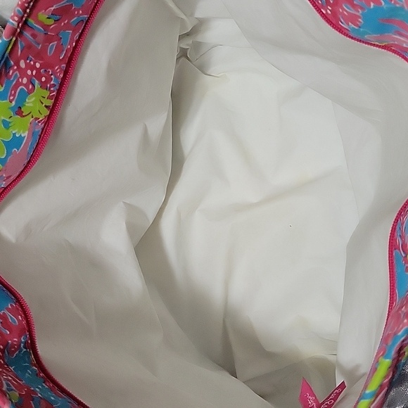 Lilly Pulitzer Insulated Travel Bag - Picture 2 of 5